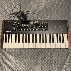 Dave Smith Mopho ×4 Polyphonic Synthesizer (Read Description)