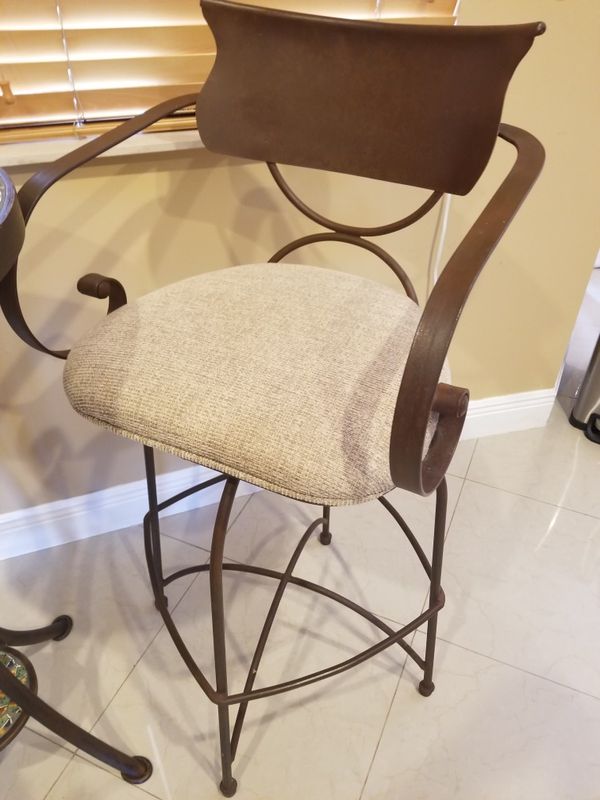 Free 2 wrought iron swivel bar stools for Sale in Miami, FL OfferUp