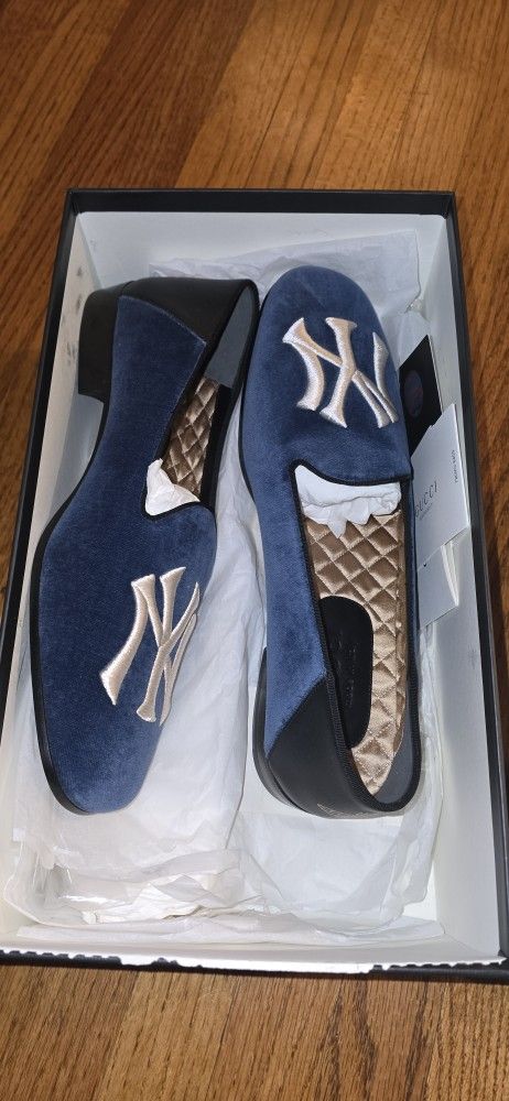 Gucci Blue Velvet Yankee Loafers. Brand New In Box.