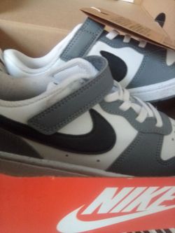NIKE COURT BOROUGH LOW RECRAFT