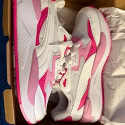 PUMA X-RAY SPEED SIZE Big Girl 7y or 8-8.5 Woman