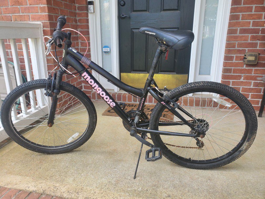 Mongoose Excursion 21 Speed 24" Mountain Bike (FOR PARTS ONLY, NEED WORK)