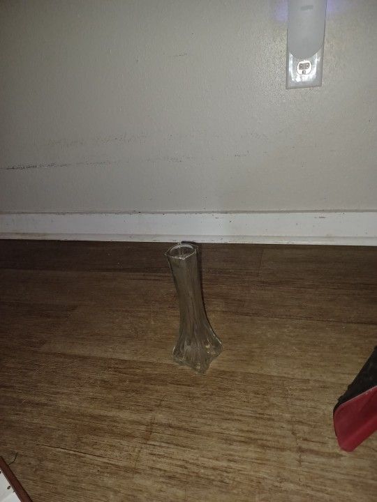 8.2 inch Blown Glass Bud Vases Single Stem Skinny Waist Flower Floral Vase Decorative Bottle for Home Wedding Centerpieces Decor(Clear)