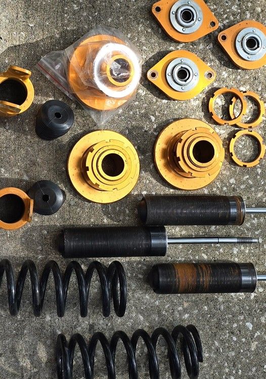 Rear Shock Set 03 350z