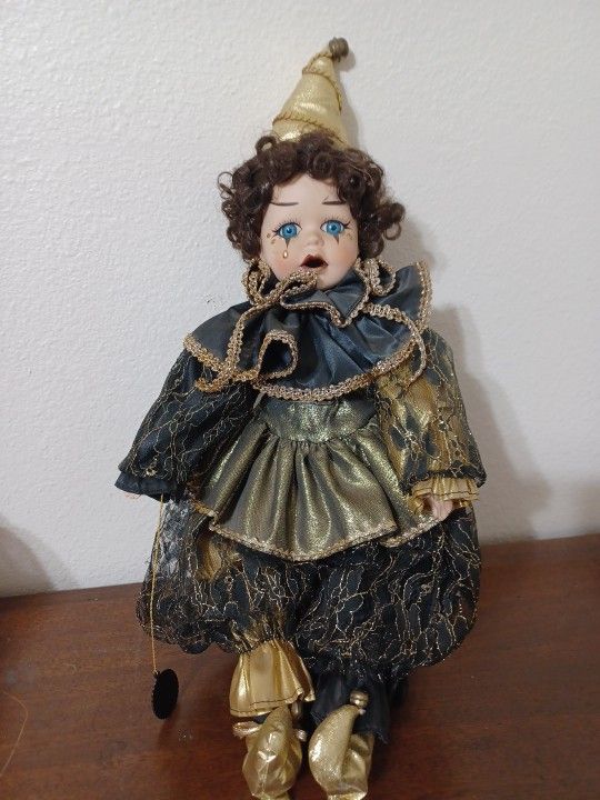 1992 BRINN'S 17" Porcelain Harlequin Mardi Gras Doll & Stand