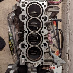 B18C Sleeved Block With Pistons And Rods 