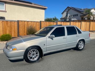 2000 Volvo S70