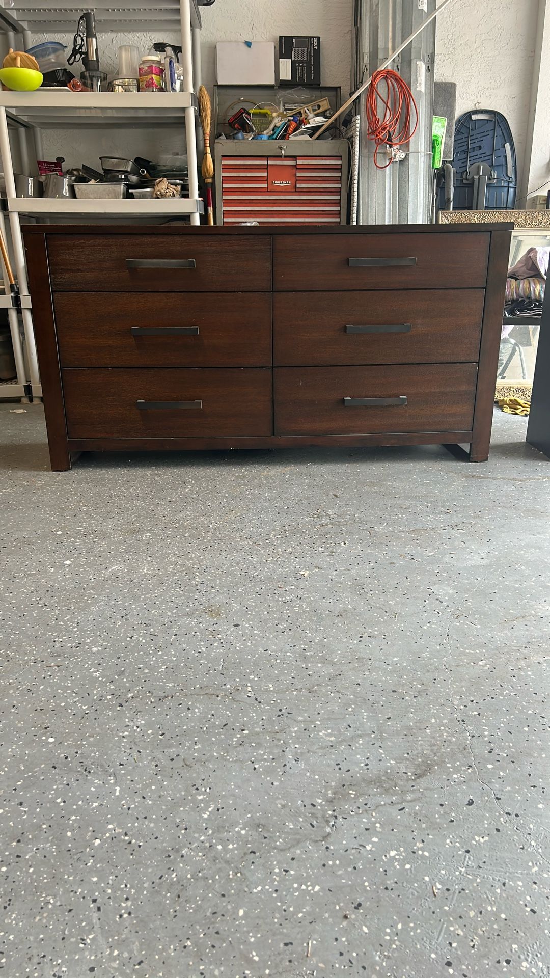Dresser/chest of Drawers 