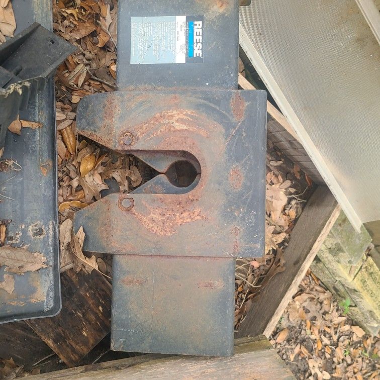Reese 5th Wheel Truck Trailer Hitch