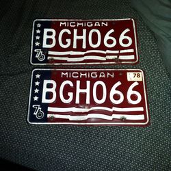 Matching 1976 Bicentennial Michigan License Plates Number Bgh066
