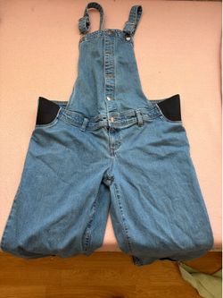Maternity clothes