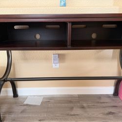 Entry way table