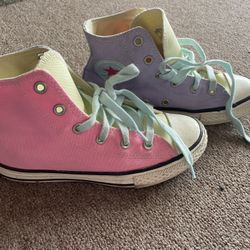 Converse. Girl Size 1 