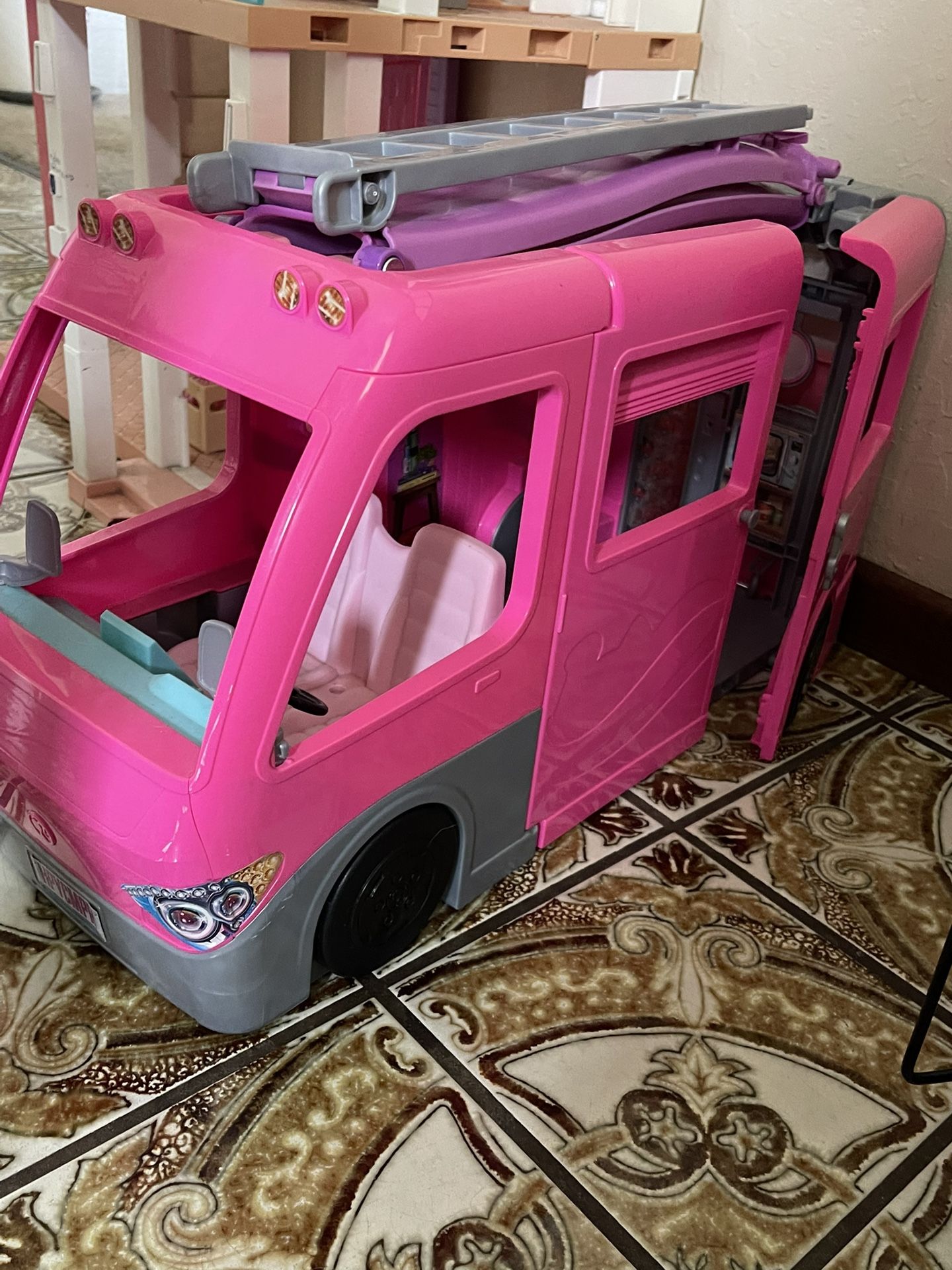 Barbie Camper