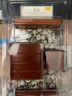Dollhouse furniture