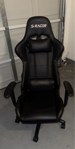 Brand new gaming chair No I can't deliver so don't ask
