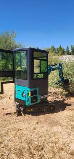 MINI ALL ATTACHMENT INCLUDED EXCAVATOR