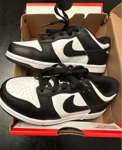 Nike Panda Dunks