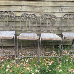 BAR STOOLS