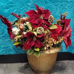 2 Christmas  Vases