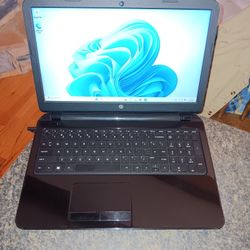 HP NoteBook 15-r263dx Laptop 