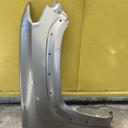 2016-2023 TOYOTA TACOMA RH FENDER OEM
