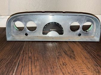 1960 Chevy Apache instrument cluster