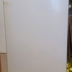 3.0 Cu Ft Small Upright Freezer