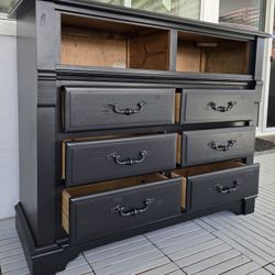 Dresser/tv Stand. Real Wood!