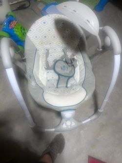 Baby swing