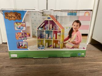 Peppa Pigs Wooden Deluxe Playhouse
