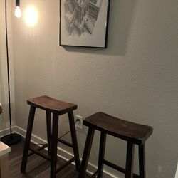 (2) Pottery barn bar stool solid wood / bancos de madera sólida 2’5”