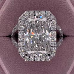 14k White Gold 4.90CT Radiant Cut Lab Grown Diamond Engagement Ring. Size 7, IGI Certified.