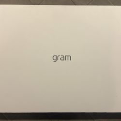 LG Gram 17 Intel Core I7-1195G7 2.9 GHz 32GB RAM 1 TB SSD