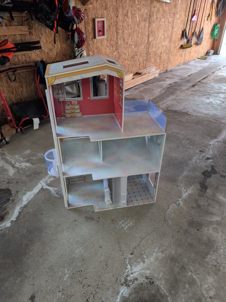 Rainbow High Doll House