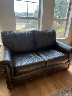Love seat