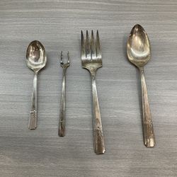 VINTAGE ONEIDA PRESTIGE GRENOBLE DINNER SILVERPLATE 1938 SERVING UTENSILS 