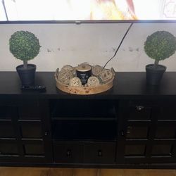 TV Stand (Best Offer! Not Free)