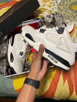 Air Jordan 4 Flight Club Size 9