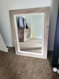 Hanging mirror