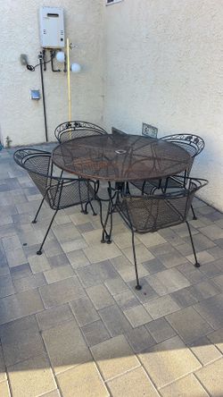 Outdoor table and 6 chairs bike