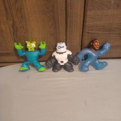 3 Heroes Of Goo Jit Zu Figures