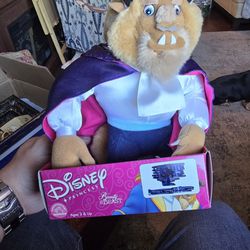Applause Beauty and the Beast collectible stuffed doll from Blockbuster
Comes in original box, box has shelf wear
Beast is about 9” tall