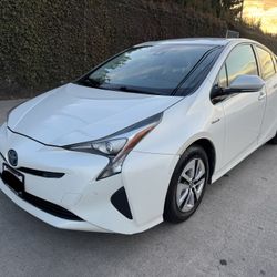 2017 Toyota Prius Two 