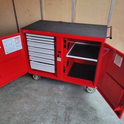 LIKE NEW! Knaack Model 63 Rolling Job Box