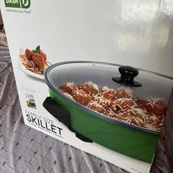 Electric Family Size Skillet