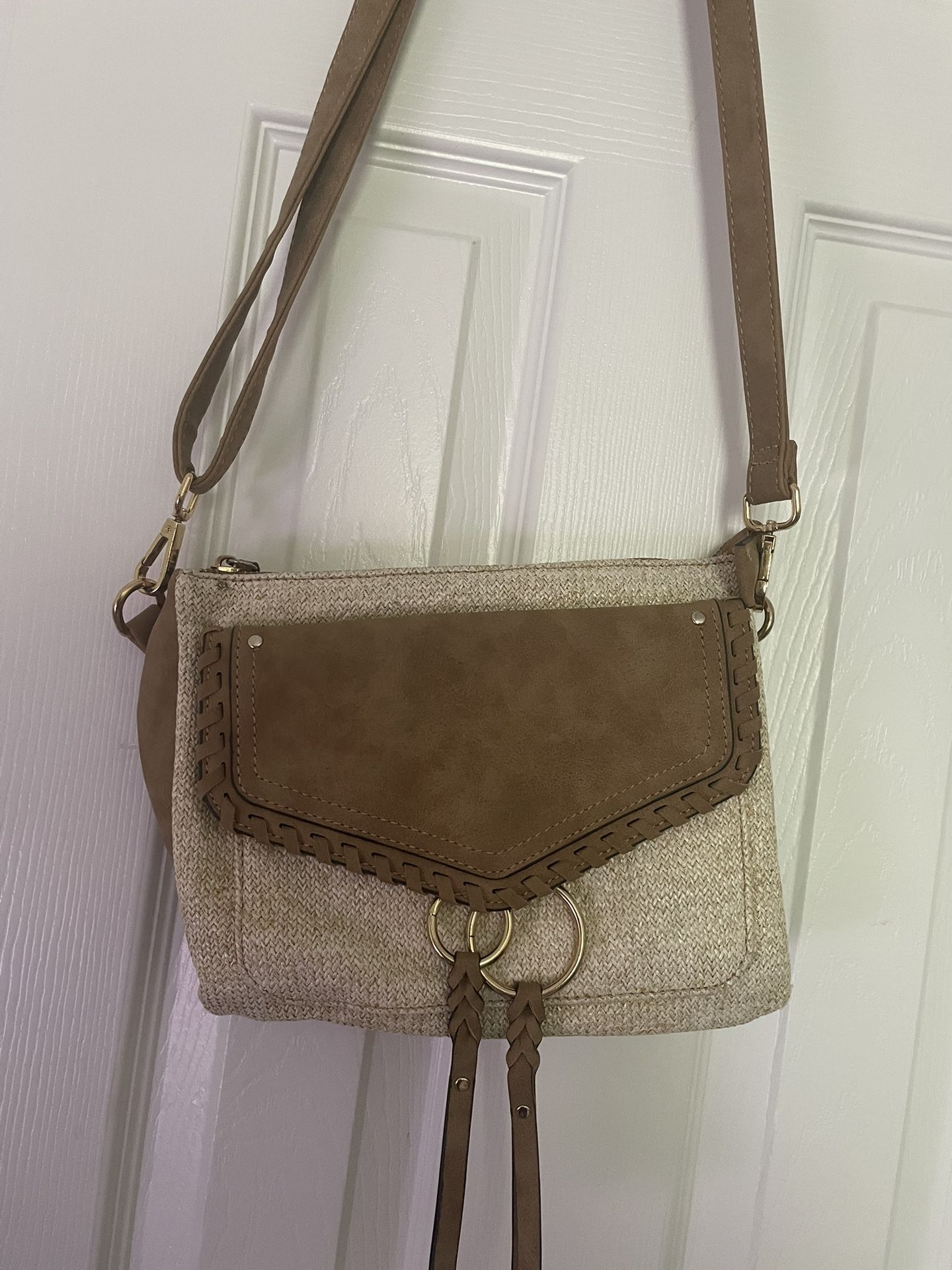 VR NYC Crossbody Purse Straw/Natural Suede NWOT