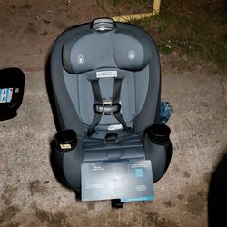 Safety 1st Ellaris 3-in-1 Convertible Car Seat in a grey color.