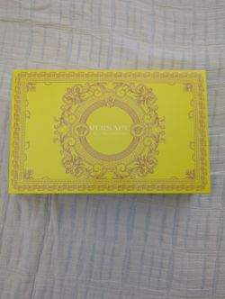 Versace Yellow Diamond Perfume Set