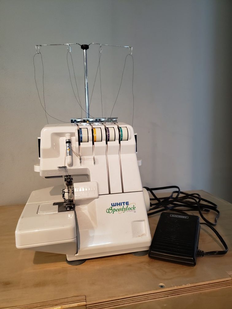 White Speedylock Differential 1600 Serger/Sewing Machine for Sale in